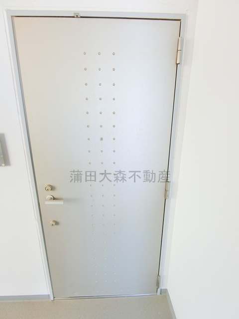 イプセ多摩川緑地の玄関