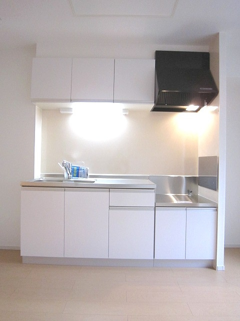 横浜市戸塚区平戸町のアパートのキッチン