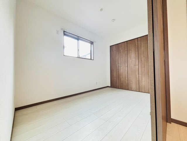 筑紫野市美咲のアパートの居間・リビング|別号数タイプ