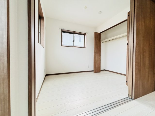 筑紫野市美咲のアパートの居間・リビング|別号数タイプ