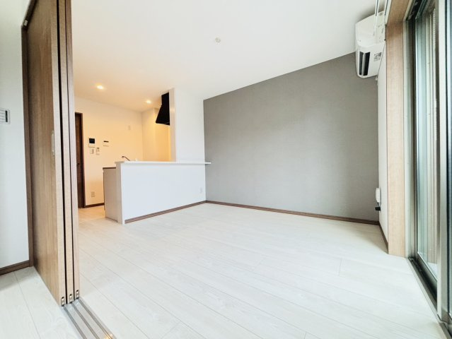 筑紫野市美咲のアパートの居間・リビング|別号数タイプ