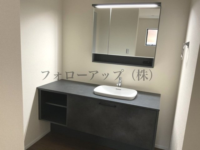リーブルガーデン水巻町頃末北第三の独立洗面台|独立洗面台、朝の身支度には欠かせません