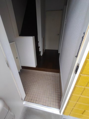 サニーガーデンハウスＡの玄関