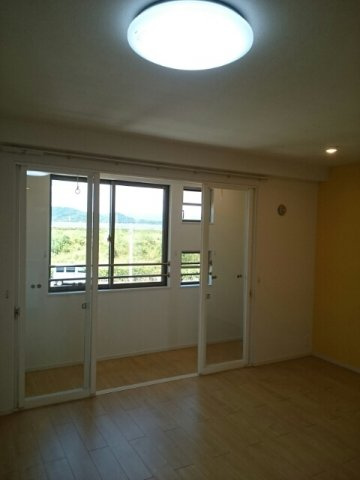 フルールアクアの居間・リビング