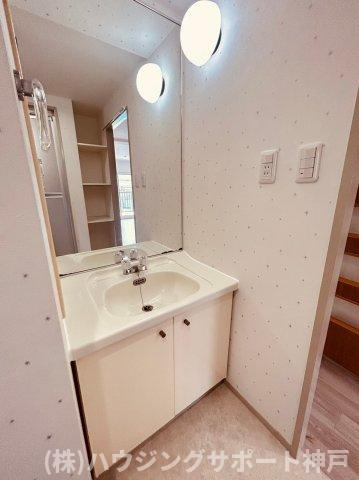 カンパーナ明石の独立洗面台