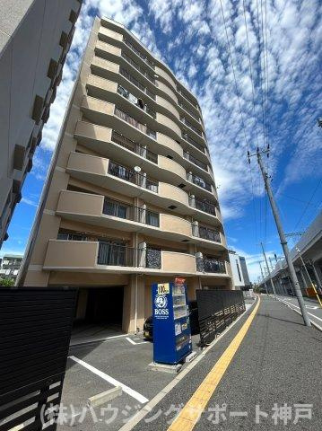 カンパーナ明石の外観