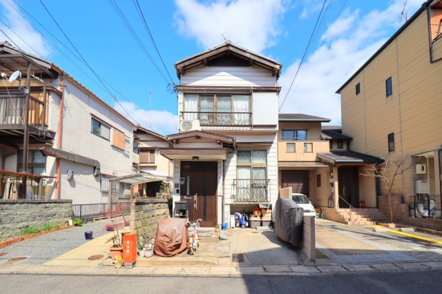 大宅関生町の外観