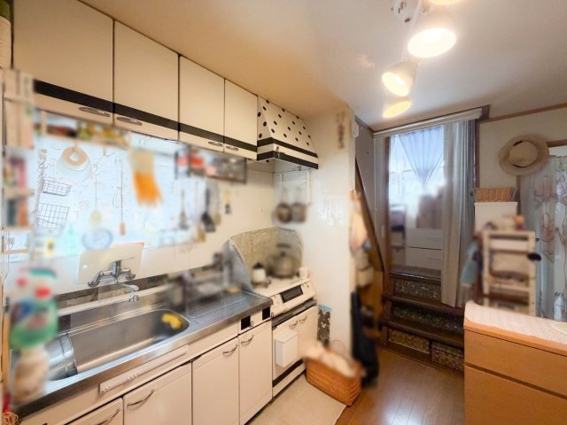 大宅関生町のキッチン