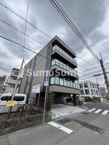 尼崎市南塚口町７丁目のアパートの外観