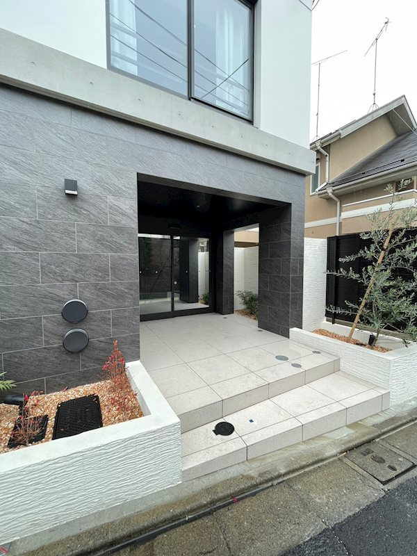 Reve　Residence　三宿のエントランス