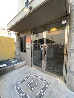 キャッスルアート新長田のエントランス