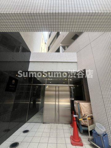 ルフィット神宮北参道のエントランス