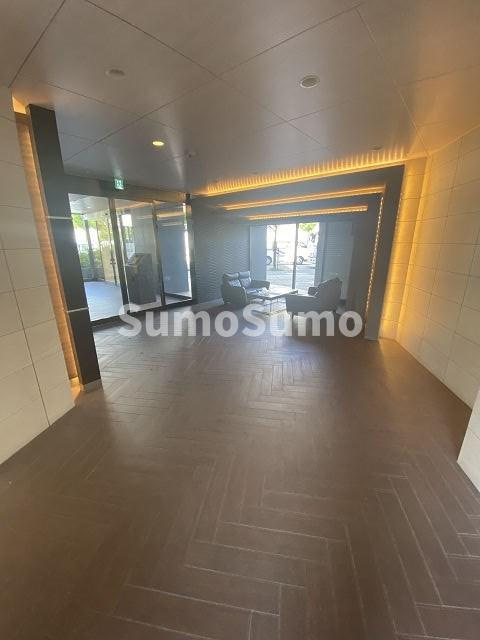 イーグル山手のロビー|毎日通るロビーはこのようになっています