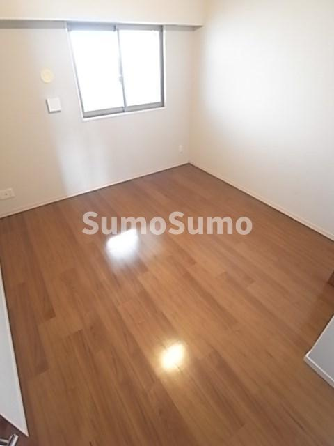 イーグル山手の寝室|ゆとりの広さです