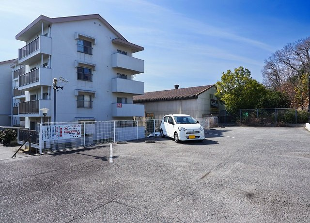 大沢マンションの駐車場