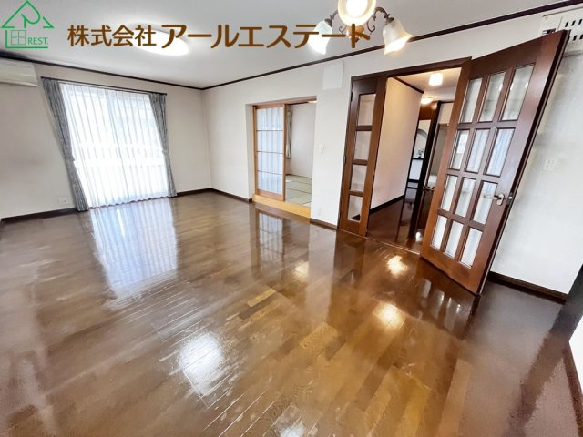 加古川市西神吉町岸　　中古戸建の居間・リビング
