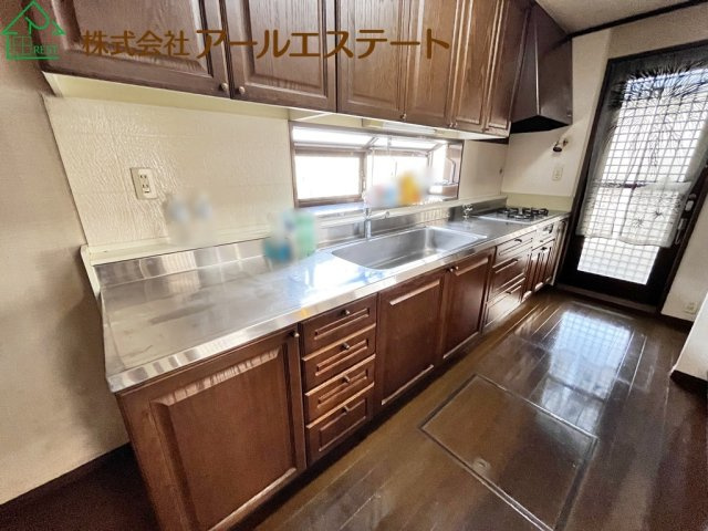 加古川市西神吉町岸　　中古戸建のキッチン