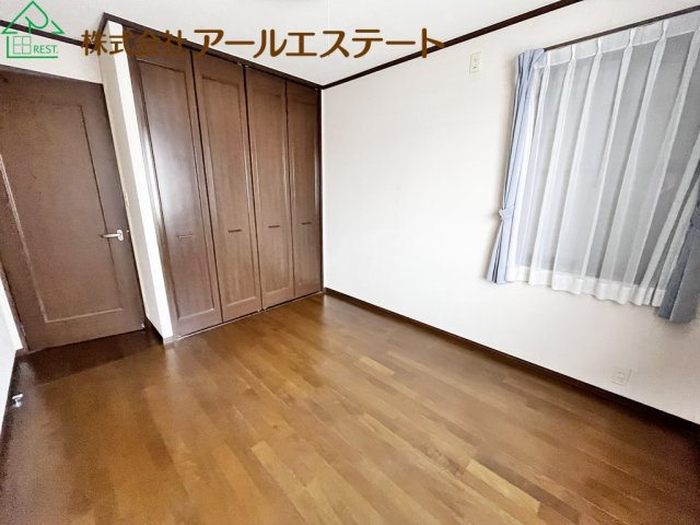 加古川市西神吉町岸　　中古戸建の子供部屋