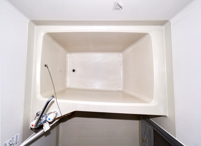 エステート藤木の浴室