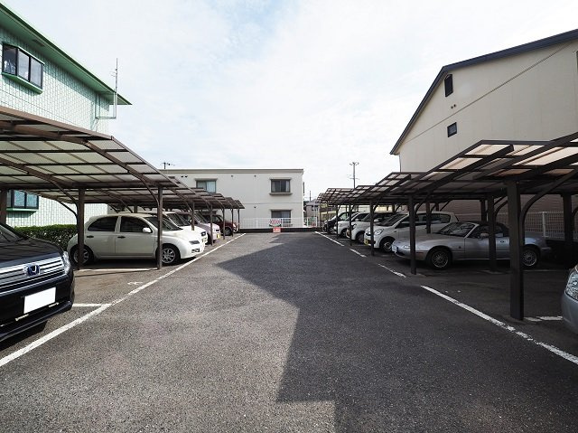 ベルデュウラ池上の駐車場
