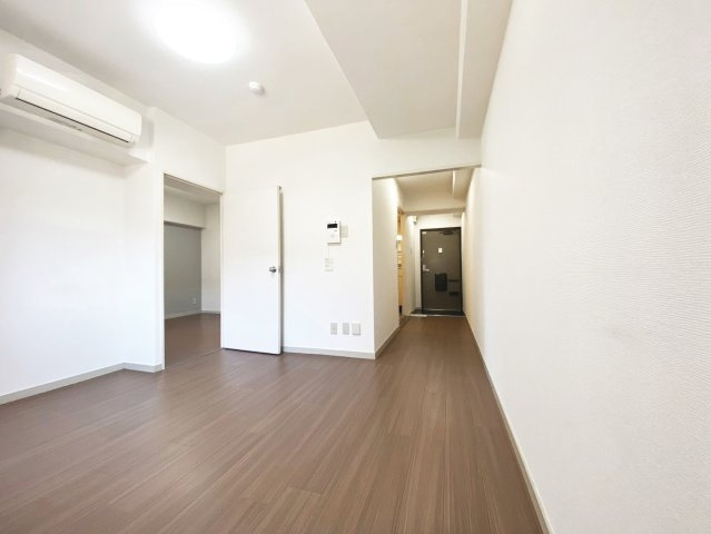 宝塚市湯本町の賃貸マンションの居間・リビング|居間です
