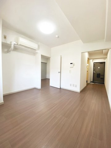 宝塚市湯本町の賃貸マンションの居間・リビング|居間です