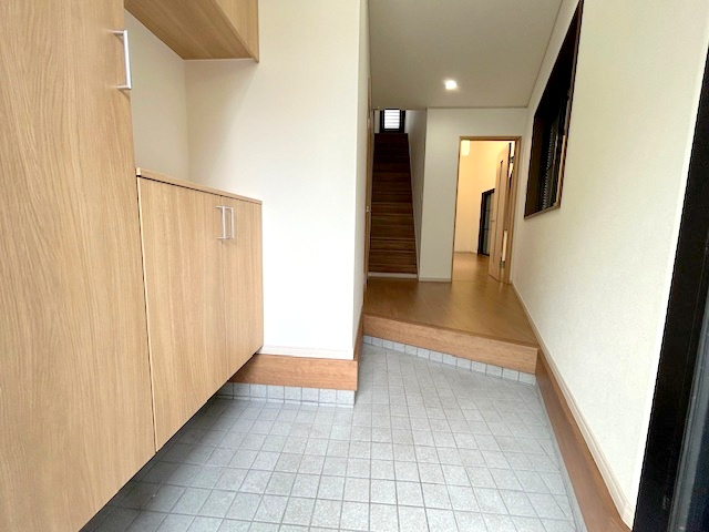 【玄関】 | 枚方市茄子作　戸建