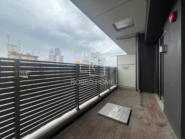 ERBAのバルコニー|同マンション別部屋：参考写真