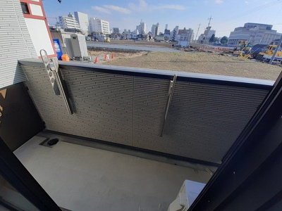【バルコニー】 | ディアウィン | 陽当たり良好なバルコニーです