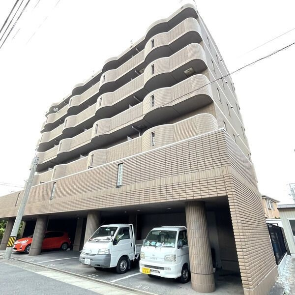 サンアベニュー尾頭橋の外観|外観は落ち着いています