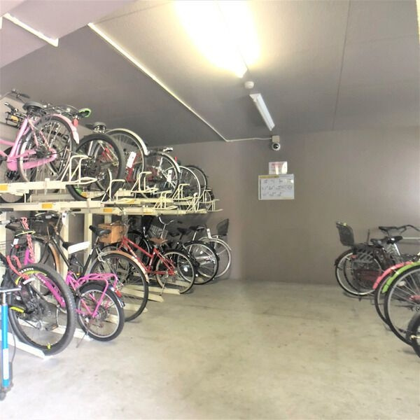 サンアベニュー尾頭橋のその他共用部分|駐輪場です