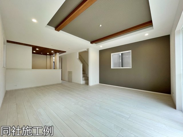 新築戸建　ブルーミングガーデン園部町横田1号2期の居間・リビング|同社施工例
