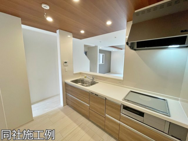 新築戸建　ブルーミングガーデン園部町横田1号2期のキッチン|同社施工例