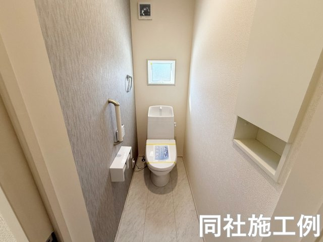 新築戸建　ブルーミングガーデン園部町横田1号2期のトイレ|同社施工例