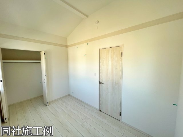 新築戸建　ブルーミングガーデン園部町横田1号2期の洋室|同社施工例