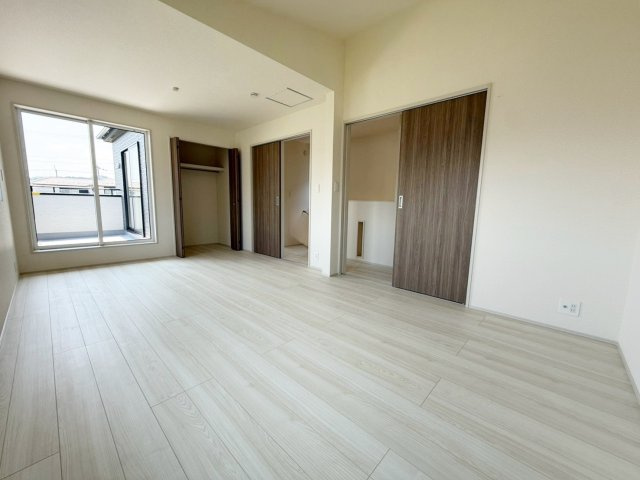 新築戸建　ブルーミングガーデン園部町横田1号2期の洋室|現地写真