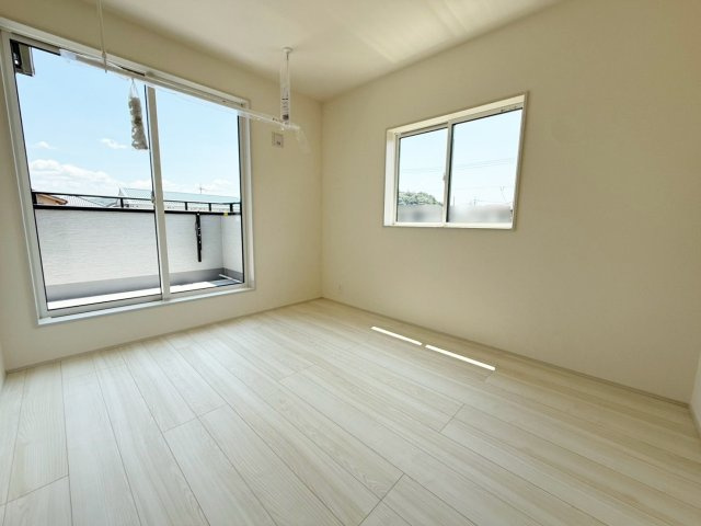 新築戸建　ブルーミングガーデン園部町横田1号2期の洋室|現地写真