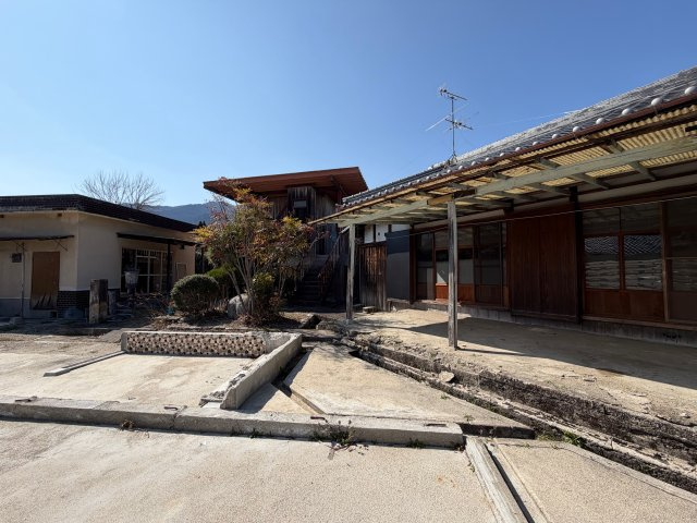 御所市東持田　中古戸建の外観|広いお庭!(^^)!