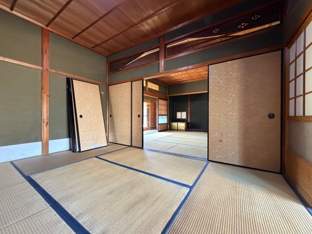 御所市東持田　中古戸建の和室|欄間も素敵です(^^)/