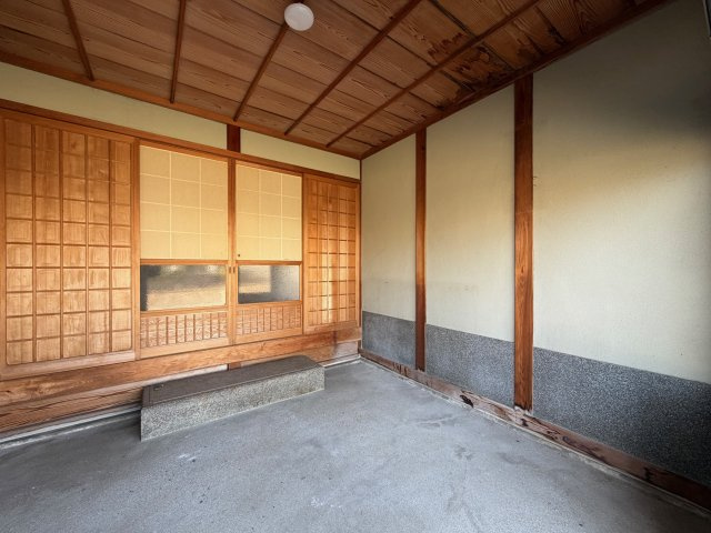 御所市東持田　中古戸建の玄関|広い玄関♪