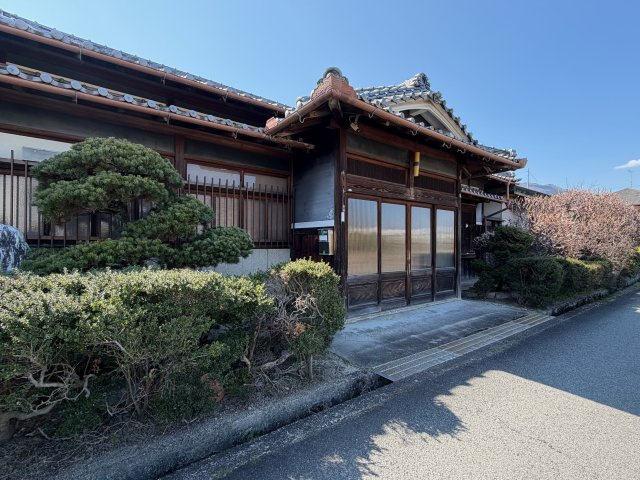 御所市東持田　中古戸建の外観|＼金剛山を望む平屋の暮らし／