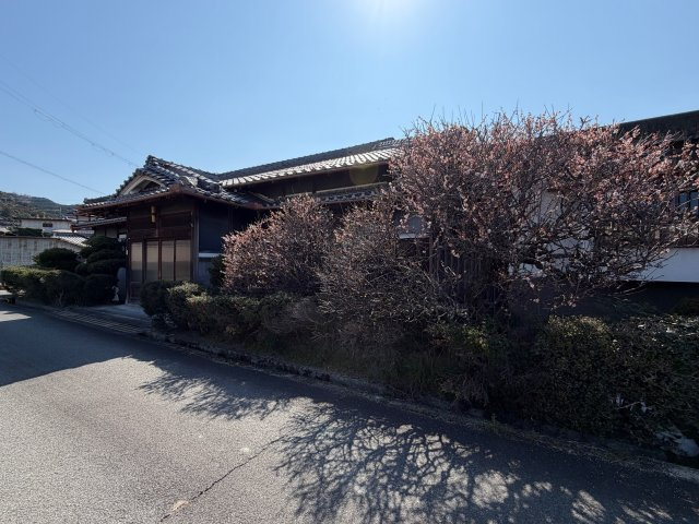 御所市東持田　中古戸建の外観|四季の移ろいを感じる趣ある日本家屋でリフォームを楽しみながらセカンドライフをスタートされませんか(^^)/