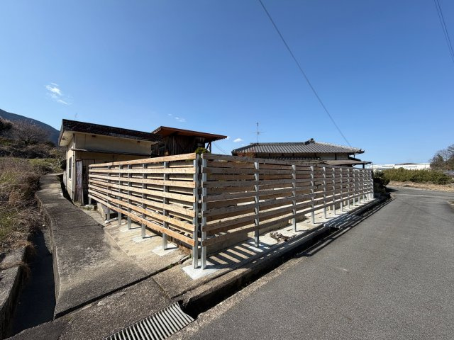 御所市東持田　中古戸建の外観