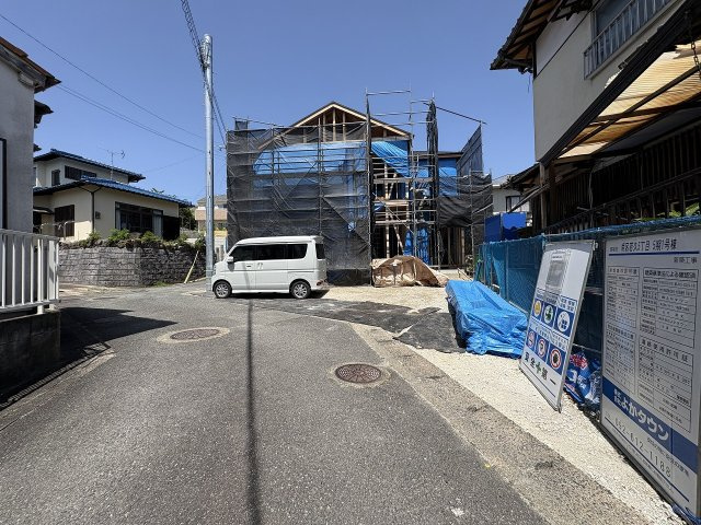 【その他】 | 福岡市南区若久5丁目5期　1号棟（全1棟）【仲介手数料無料・0円】 | 現地写真。前面道路です。