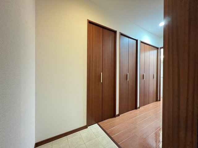 プルミエール南本町の玄関