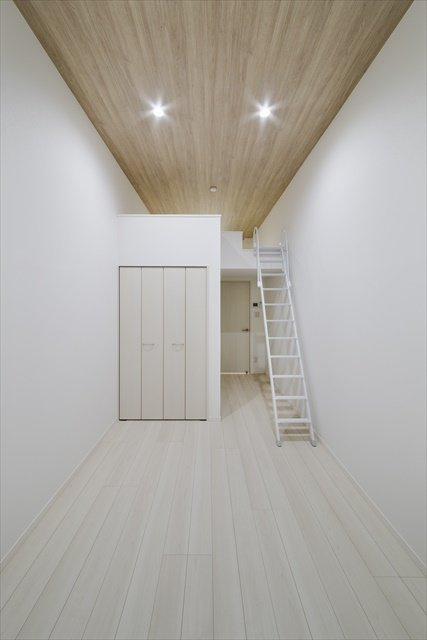 Oikos蕨(オイコスワラビ)の居間・リビング