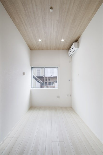 Oikos蕨(オイコスワラビ)の内装