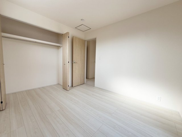新築戸建　ブルーミングガーデン園部町横田1号2期の洋室|現地写真
