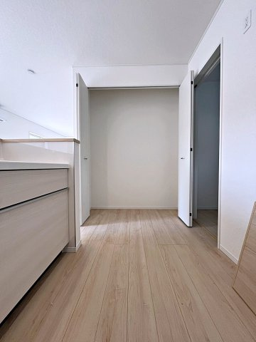 新築戸建・新築建売　二本松市郭内第5　二本松北小・二本松第一中の収納|キッチン横には収納スペースあり！食品や日用品、防災グッズなどの保管に便利です！