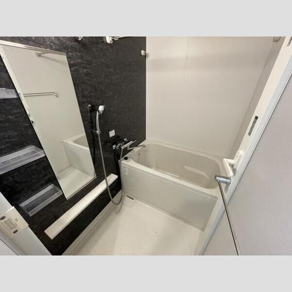 ストームの浴室